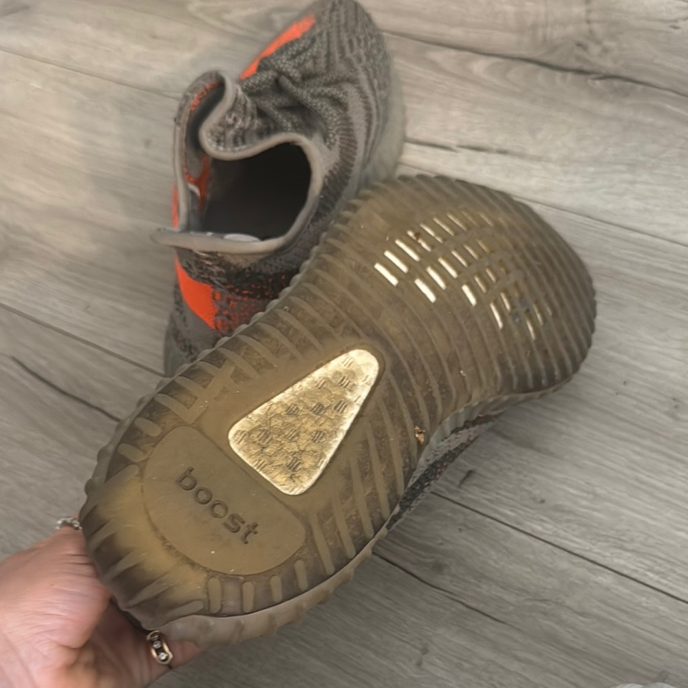 Yeezy Gray and Orange Sneakers with Primeknit Upper - Picture 4 of 5